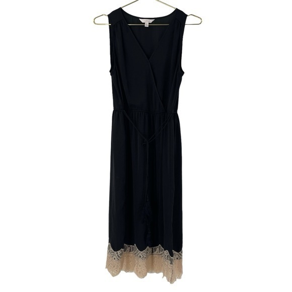 Lauren Conrad Size Small Womens Dress V-Neck Marrakesh Moment V Neck Lace - Picture 1 of 7